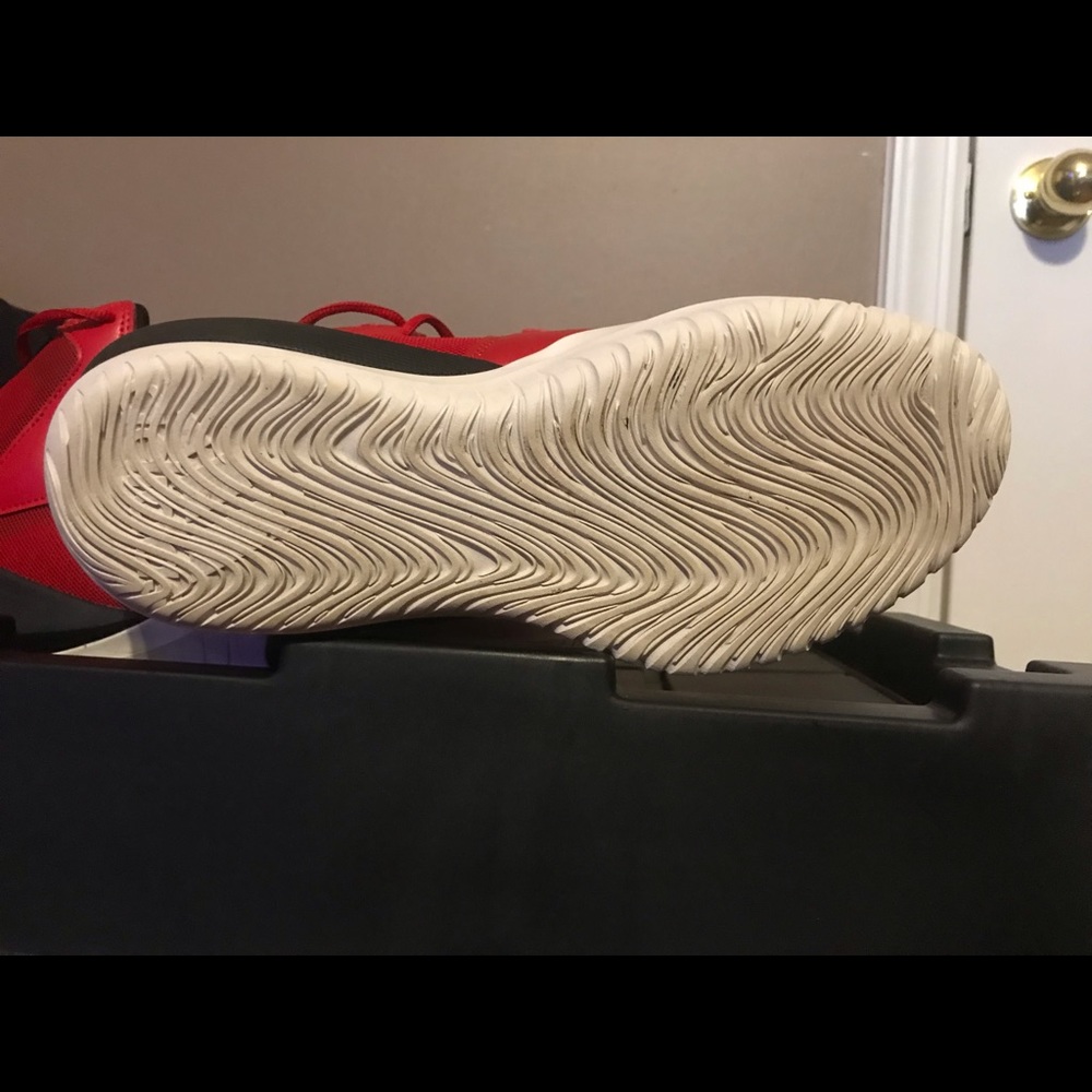 Men’s Reebok’s - Picture 3 of 3